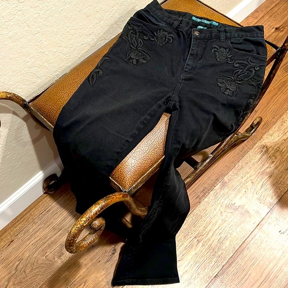 Ralph Lauren Black Jeans 98% Cotton & 2% Spandex! Embroidered roses on pockets! - Picture 1 of 8